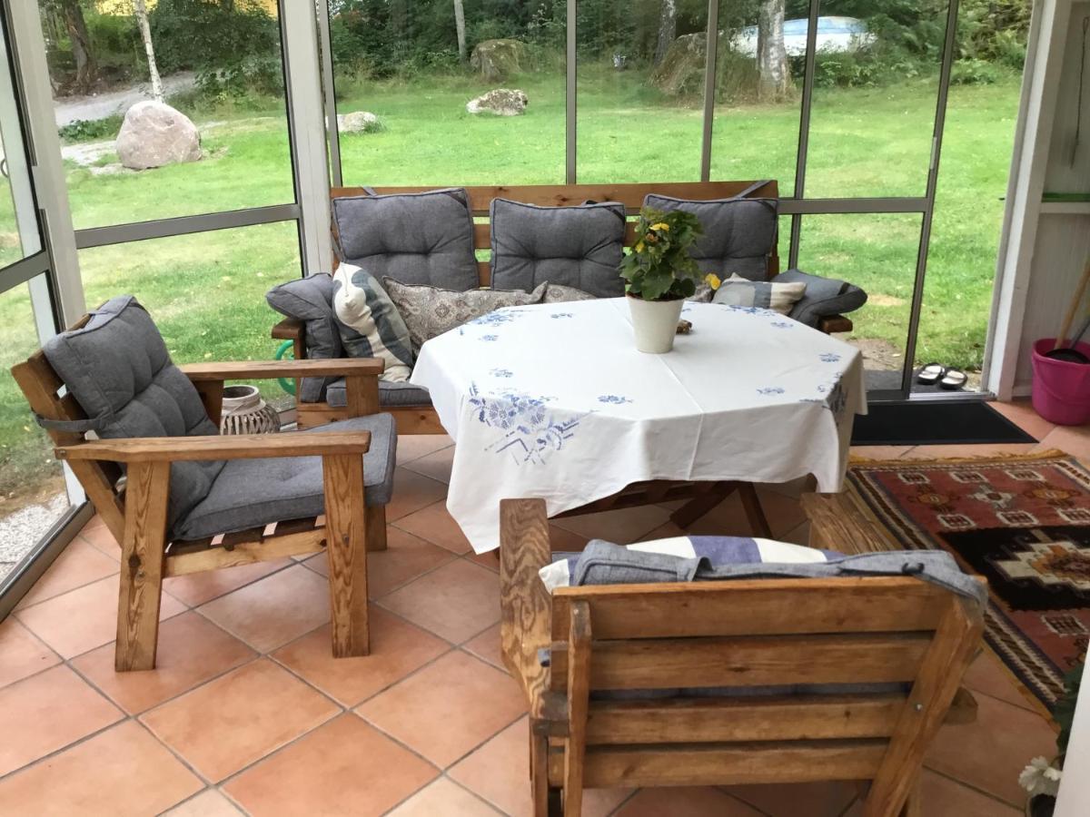 Villa Almagarden Lantlig Miljoe Svängsta Exterior foto