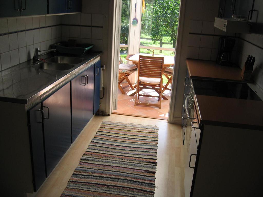 Villa Almagarden Lantlig Miljoe Svängsta Zimmer foto